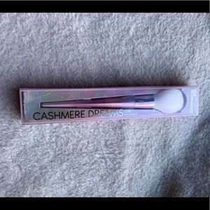 🆕Cashmere Dreams Brush